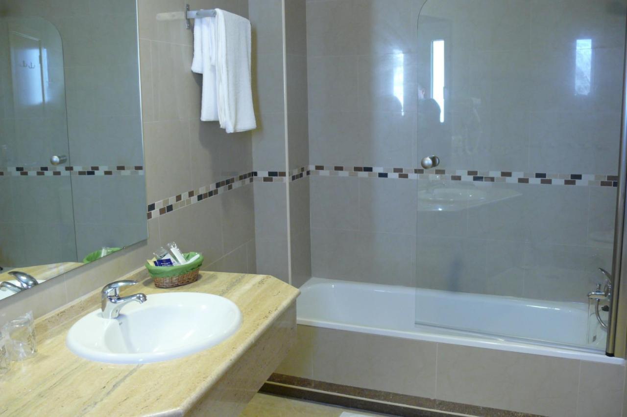 Hostal Don Julio Sanlúcar la Mayor Habitación foto